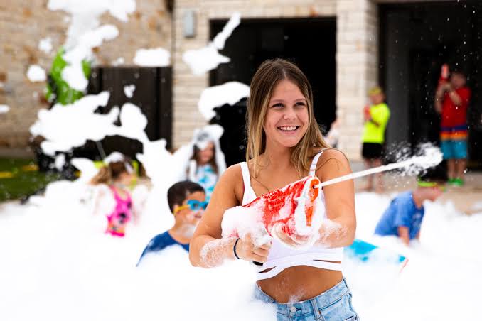 “Explore the Fun: The Guide for Throwing the Best Foam Bash”
